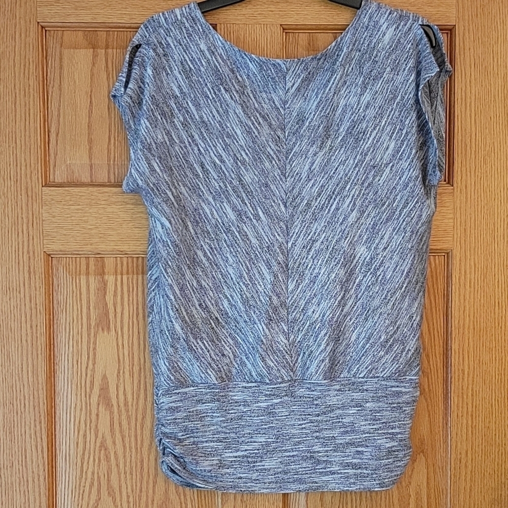 Knox Rose Top Ruched Sides - Picture 3 of 4